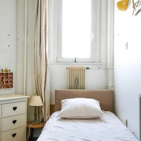 17th Arrondissement Retreat *