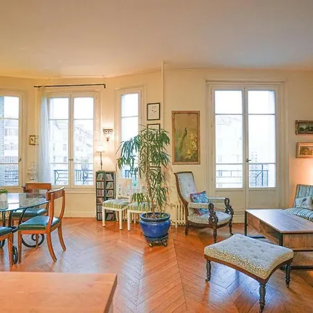 17th Arrondissement Retreat *