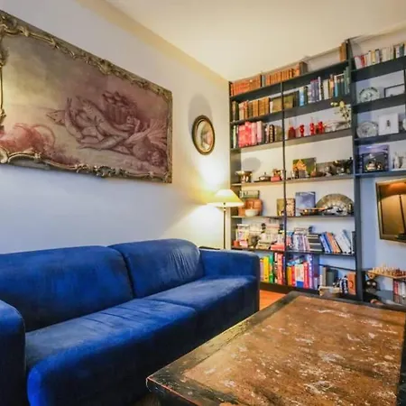 17th Arrondissement Retreat Apartment Paris