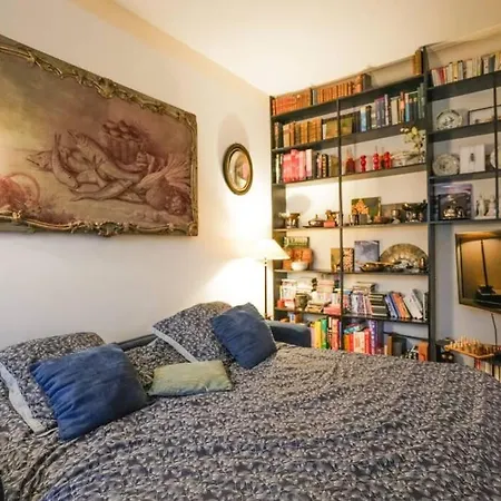 17th Arrondissement Retreat Apartment
